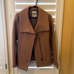 Beautiful tailored, classic, winter peacoat